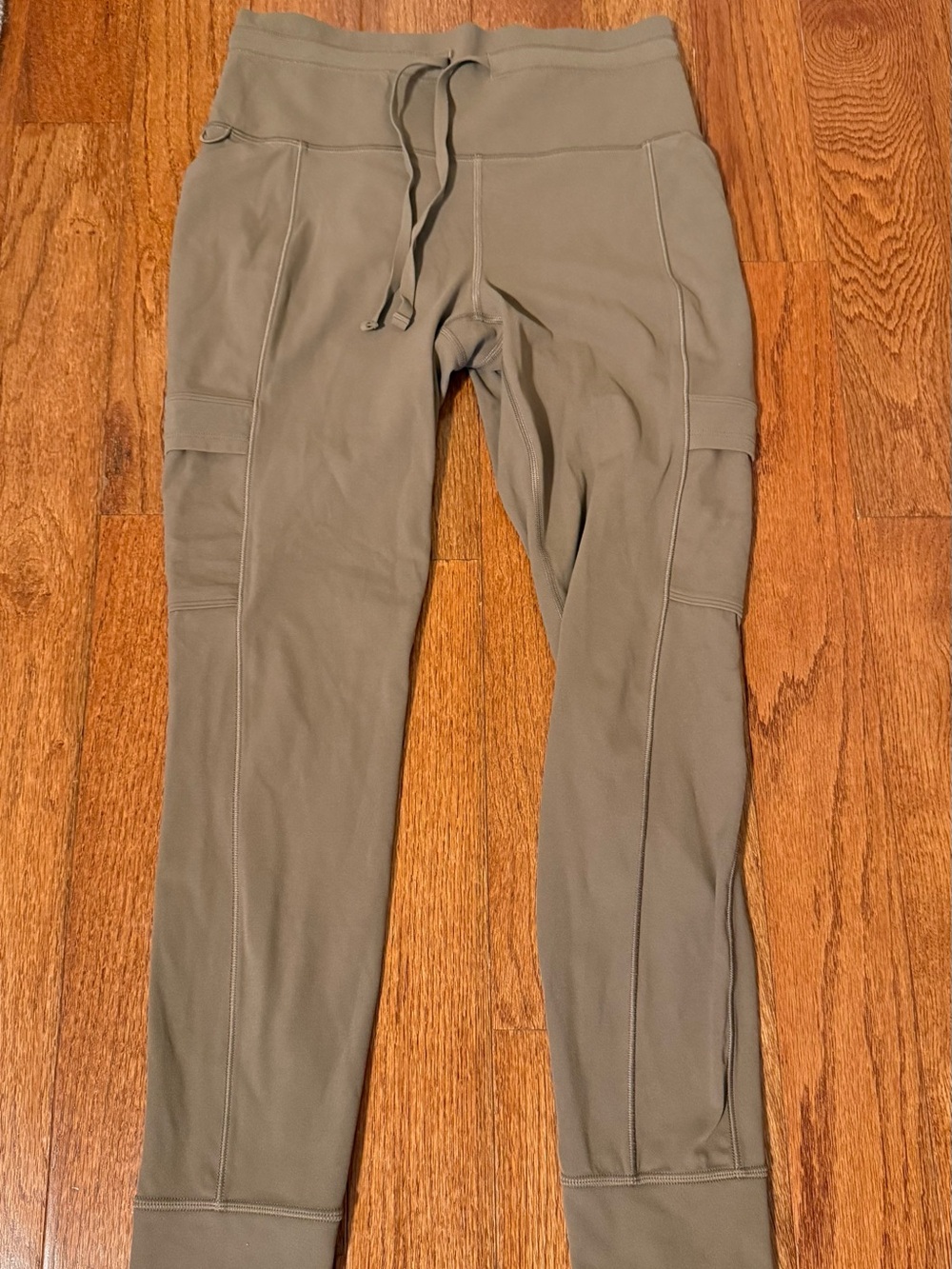 Athleta Salutation Stash High Rise Cargo Leggings